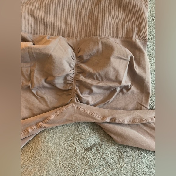 Amazon light grey purple short - Picture 4 of 6